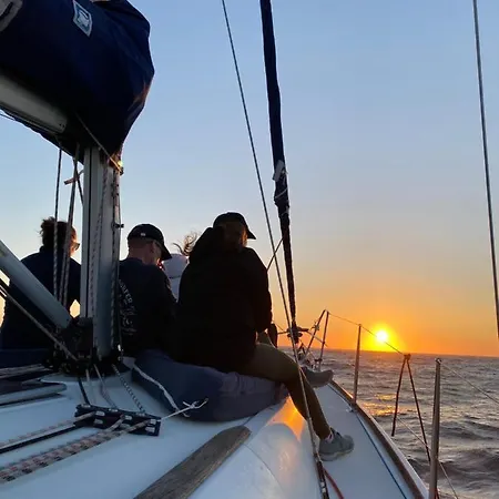 Amazing Experiences- Sunset And Úszó hotel